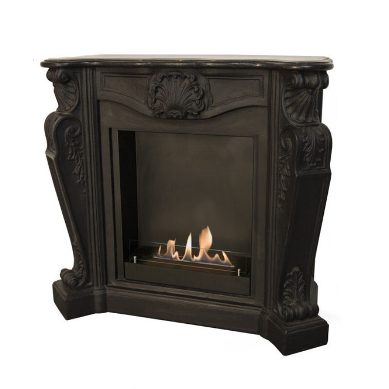 Louis: Classic fireplace