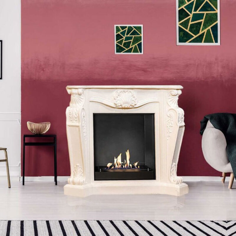 Louis: Classic fireplace